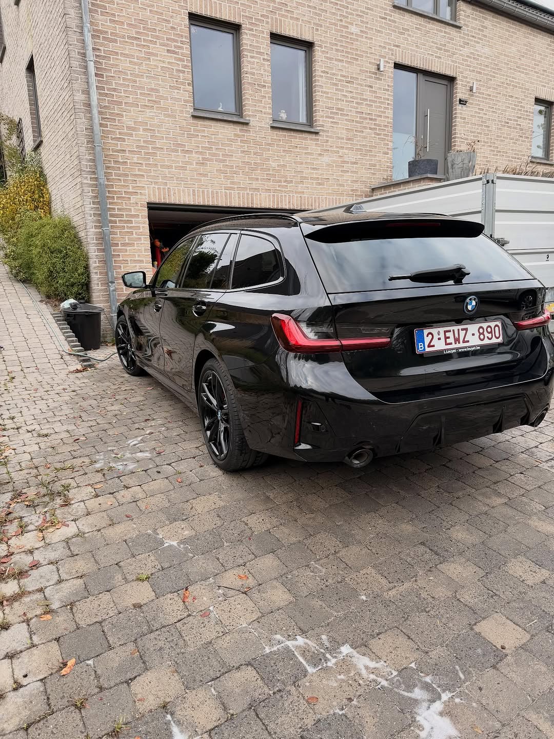 Detailing BMW Série 3 Touring noire vue arrière Belgique