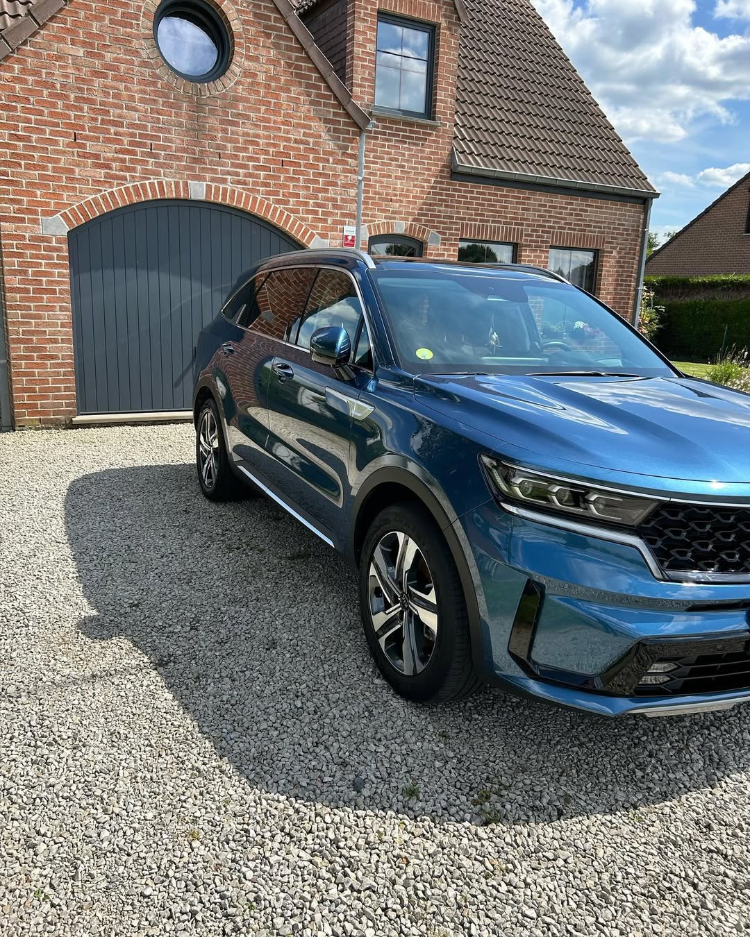 Detailing Kia Sorento bleu vue avant Belgique