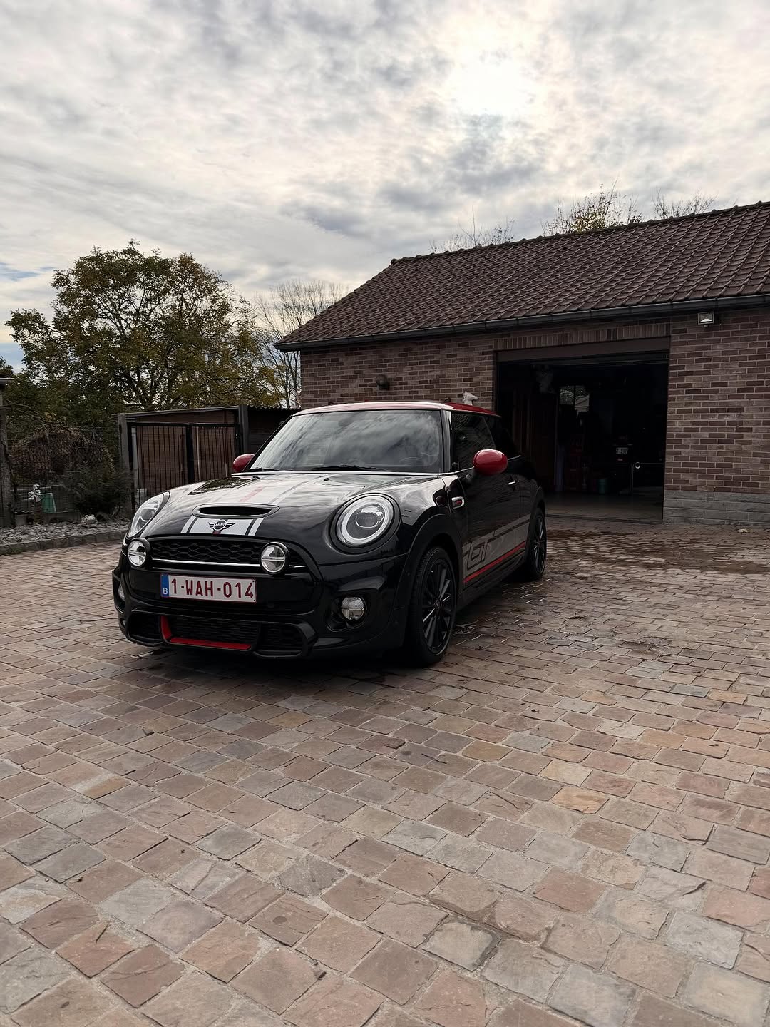 Detailing Mini Cooper JCW noire Belgique