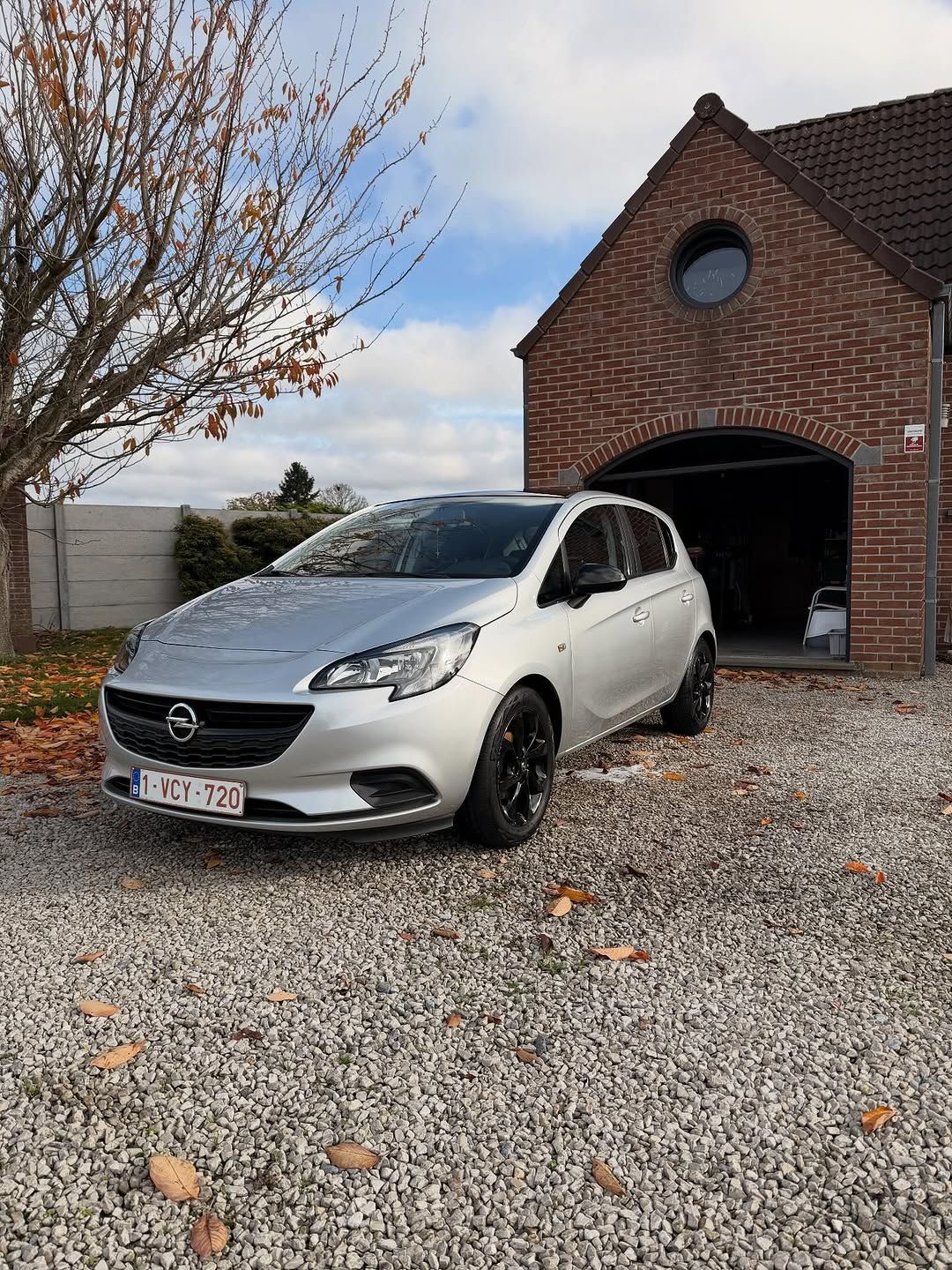 Detailing Opel Corsa blanche Belgique