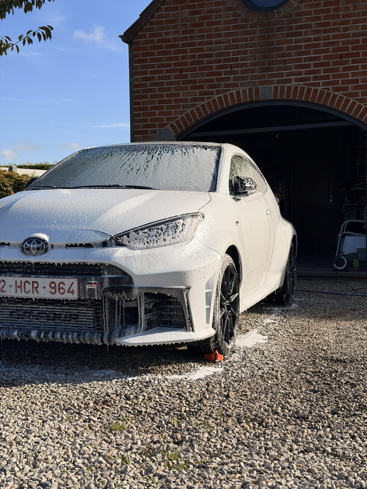Lavage mousse active Toyota GR Yaris Belgique